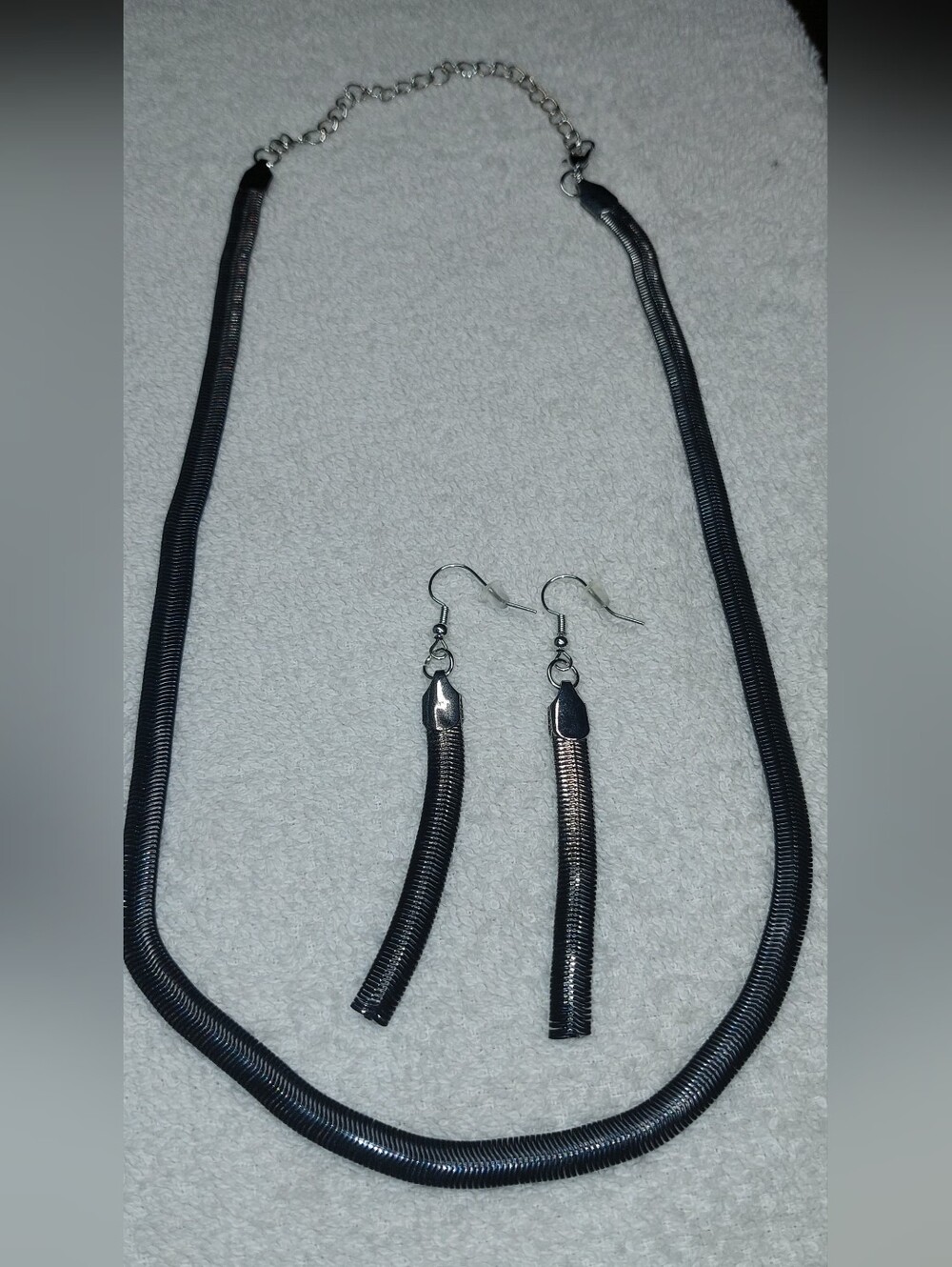Black Snake Chain Necklace and Earrings Set - Elegant Women's Jewelry